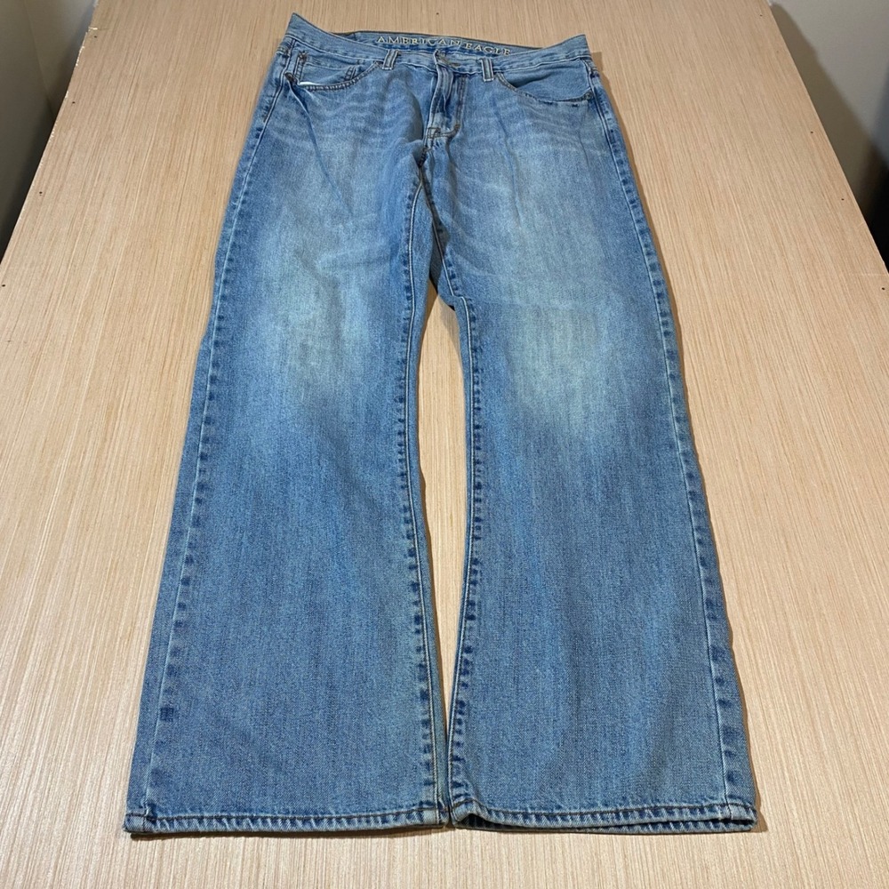 American Eagle Original Bootcut Jeans Mens 33x34 Light Wash Blue Denim 100